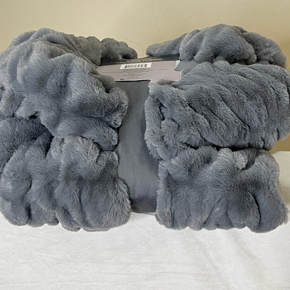 Berkshire Gray Plush Blanket - Picture 9 of 10